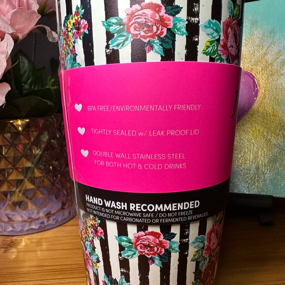 Betsey Johnson Black and Pink Floral Tumbler 🩷🖤 - Picture 4 of 9